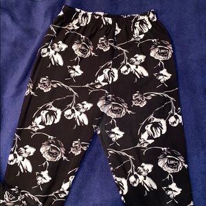 Rue 21 Rose Leggings
